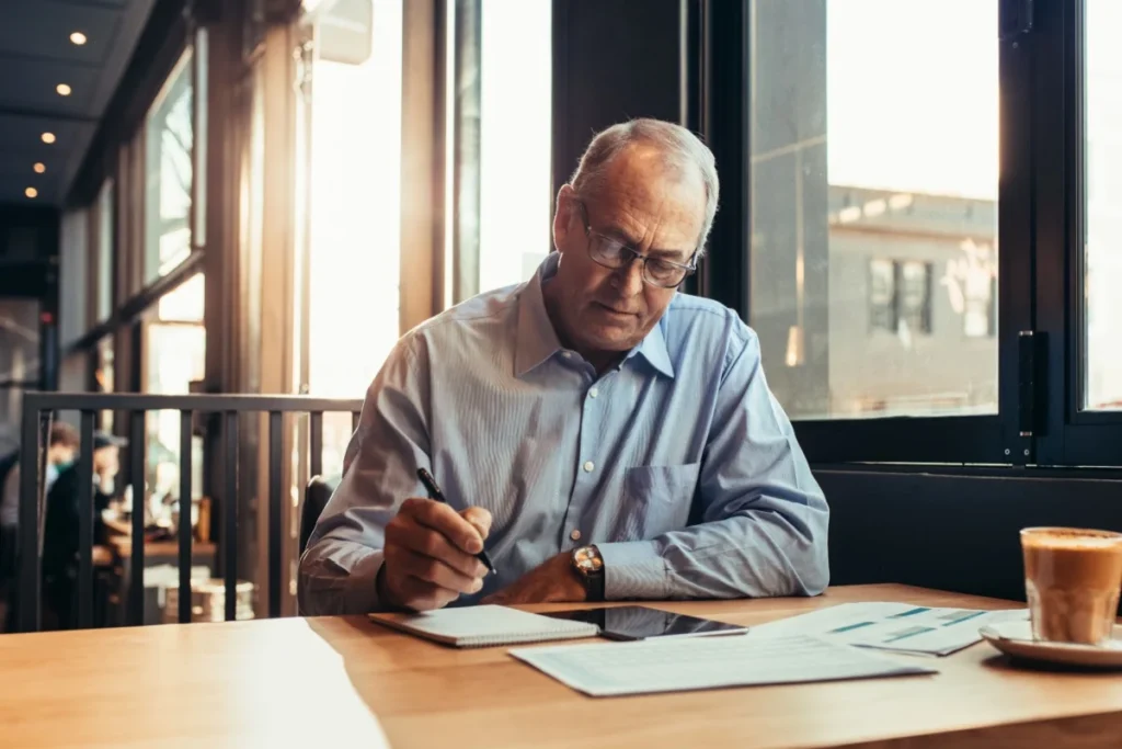 Financial Planning in Melbourne: How to Structure Your Finances in Your 30s and 40s